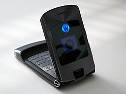 256px Motorola RAZR V3i 02