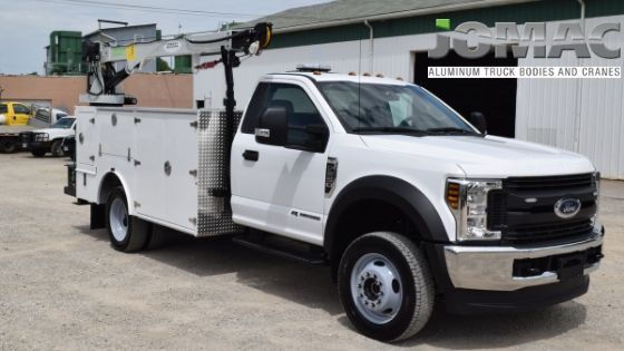 Mechanics Truck With Hydraulic Crane